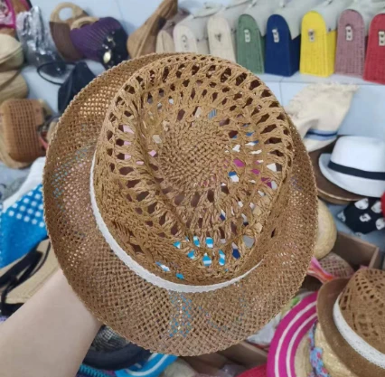 Sombrero de verano hueco de papel transpirable