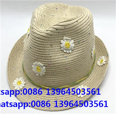 Sombrero de playa Fedora con estampado de flores y lunares de colores en color beige