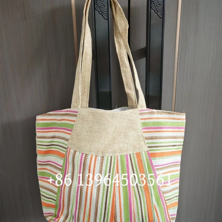 Bolsos de playa de paja de papel