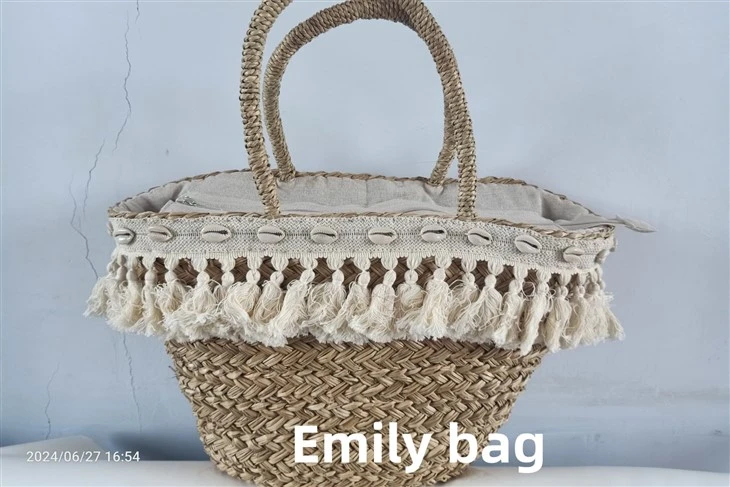 Bolsas de rafia de mujeres diseñadas