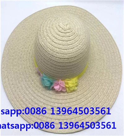 Sombrero de verano beige para mujer con flores hechas a mano