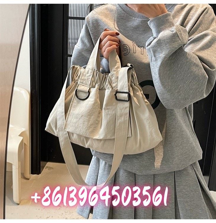Bolso de hombro de tela de nylon beige