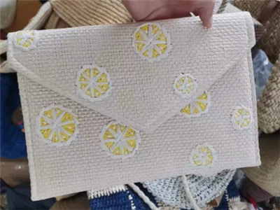 Bolso de mano de mujer con bordado de papel