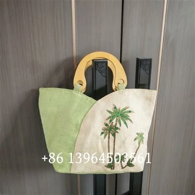 Bolsos de paja tejidos de bambú