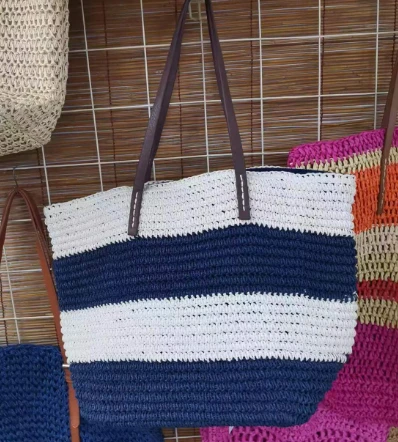 Bolso grande de mujer con tiras beidge y negro