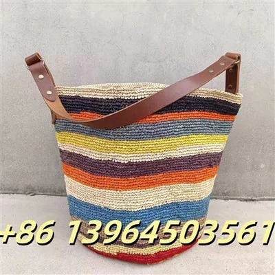 Colorida rafia mujer busket
