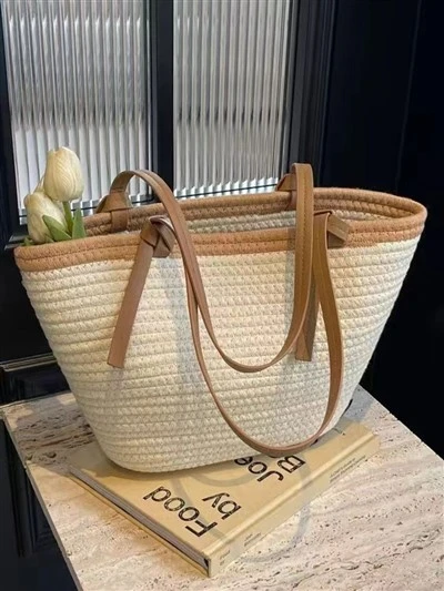 Bolso de paja blanco y marrón hecho a mano con cuerda de algodón