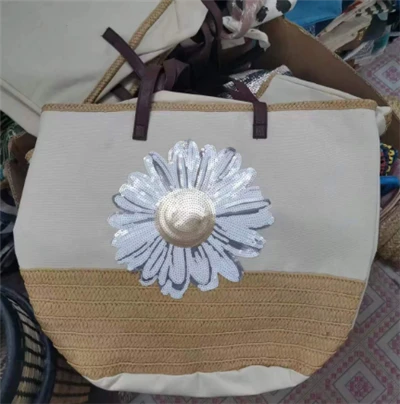 Bolso De Playa Grande Con Bordado De Lentejuelas